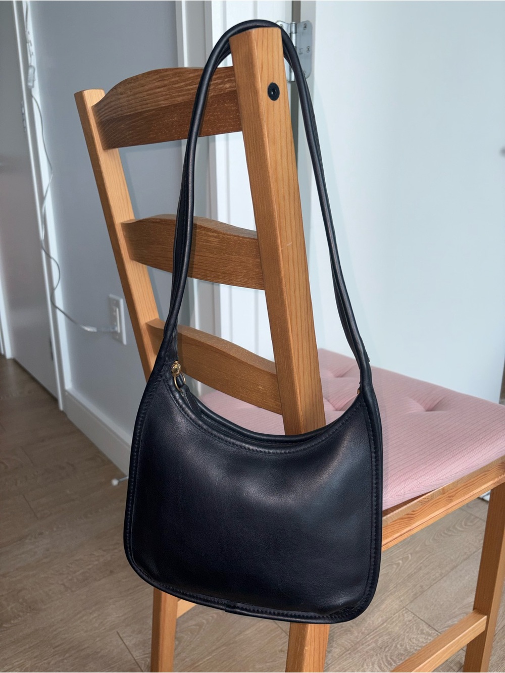 Vintage Coach 9020 - Ergo Mini Zip in Black